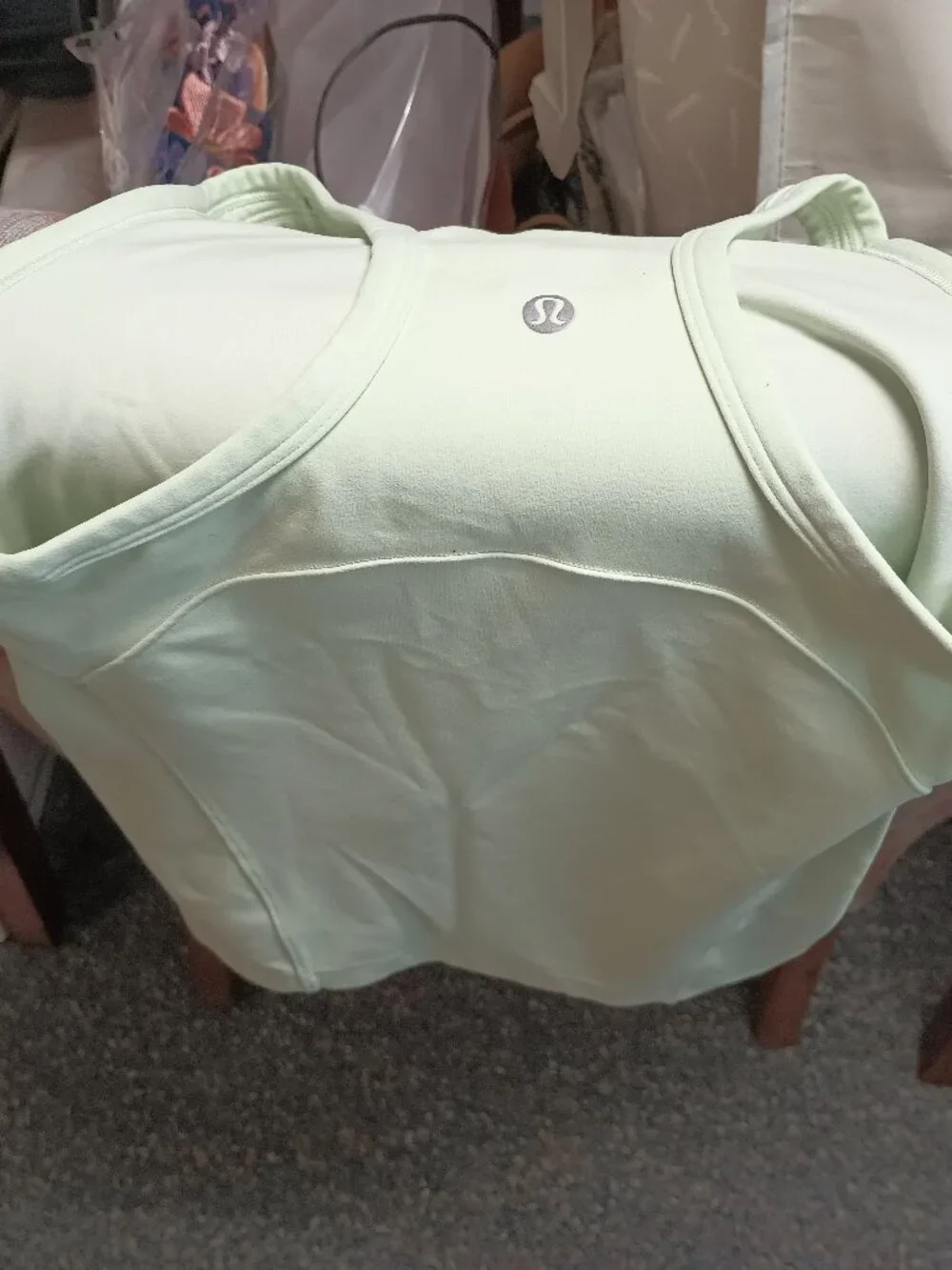 Womens LuLuLemon Workout Top-34D